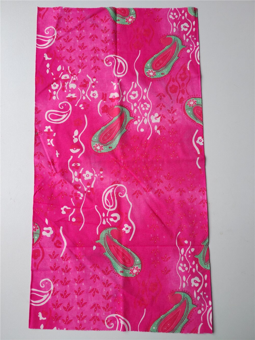 Beschermende bandana nekwarmers outdoor paardrijden kamperen masker bandana's zonbescherming bloemensjaal bloemen wandelsjaals gezichtssjaal: Rode bloem een