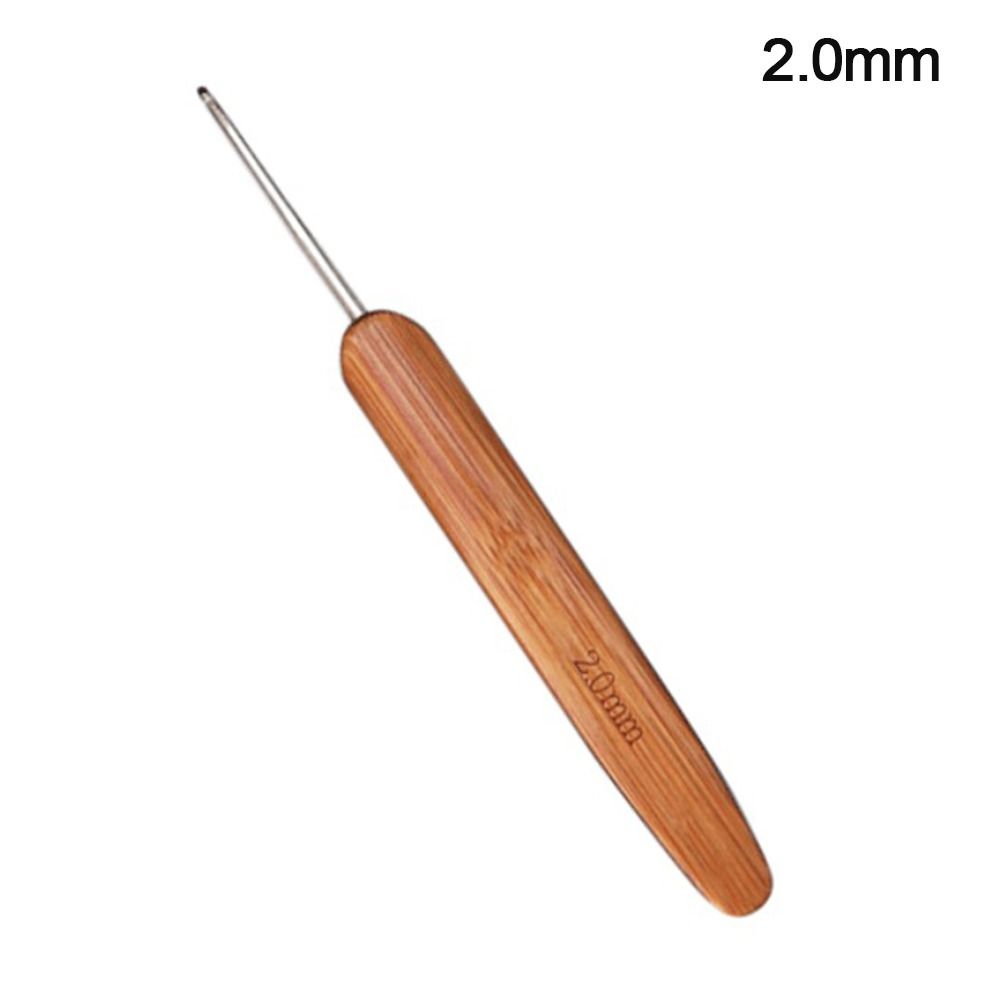 Crochet Ergonomique avec Manche en Bois de Bambou, Outil de Tissage à la Main, Fil Artisanal: Marron