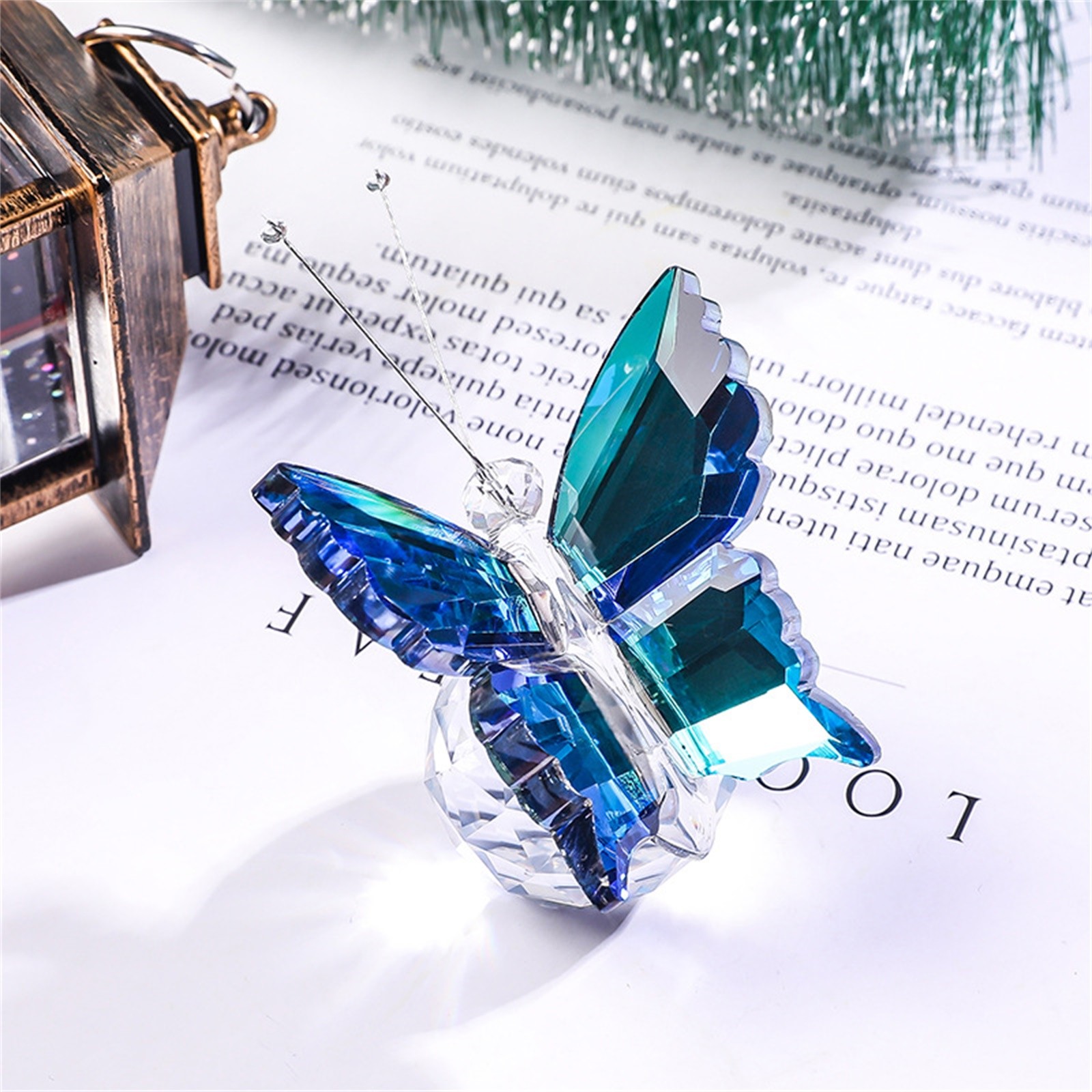 Crystal Flying Butterfly With Crystal Ball Base Statue Collection Cut Butterfly Animal Decoration Suitable For Festival: MINT GREEN