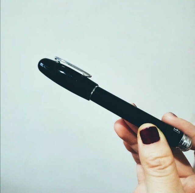 Pocket Fuliwen Fountain Pen Travel Pocket Ink Pen Screw Cap Fine Nib Stationery Office school supplies Writing Pens: Black