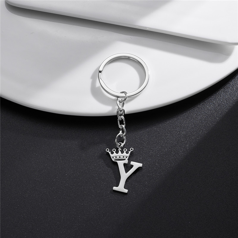 Llaveros con colgante de letras de A-Z de acero inoxidable con corona DIY única para hombres y mujeres, llavero de 26 alfabeto para coche, llaveros de joyería con nombre,: Amarillo claro