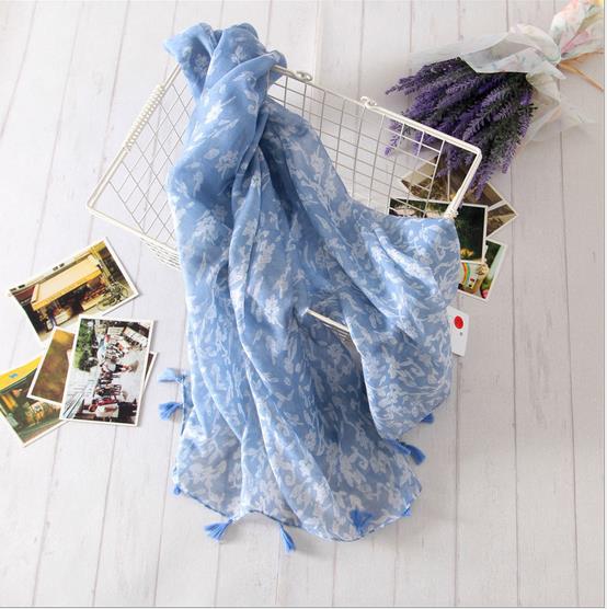 Qa1095 blauwe en witte porseleinen poncho's met kwastjes voor dames, sjaals voor op reis