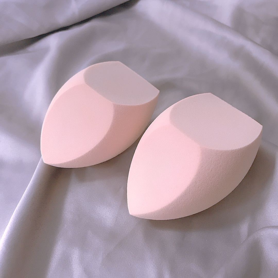 Big Size Makeup Puff Sponge Soft Smooth Wet and Dry Foundation Concealer Cosmetic Three-cut Hydrophilic Powder Puff 1PC: Default Title