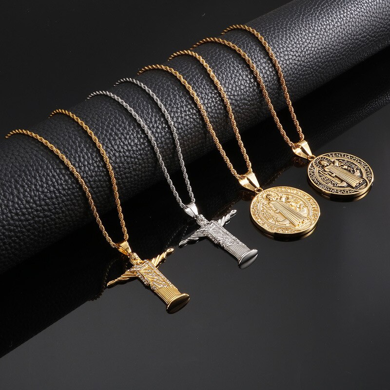 Retro Male Jewelry Gold Jesus Cross Necklaces Round Pendant for Men Him Christian Catholicism Prayer Religious Accessories