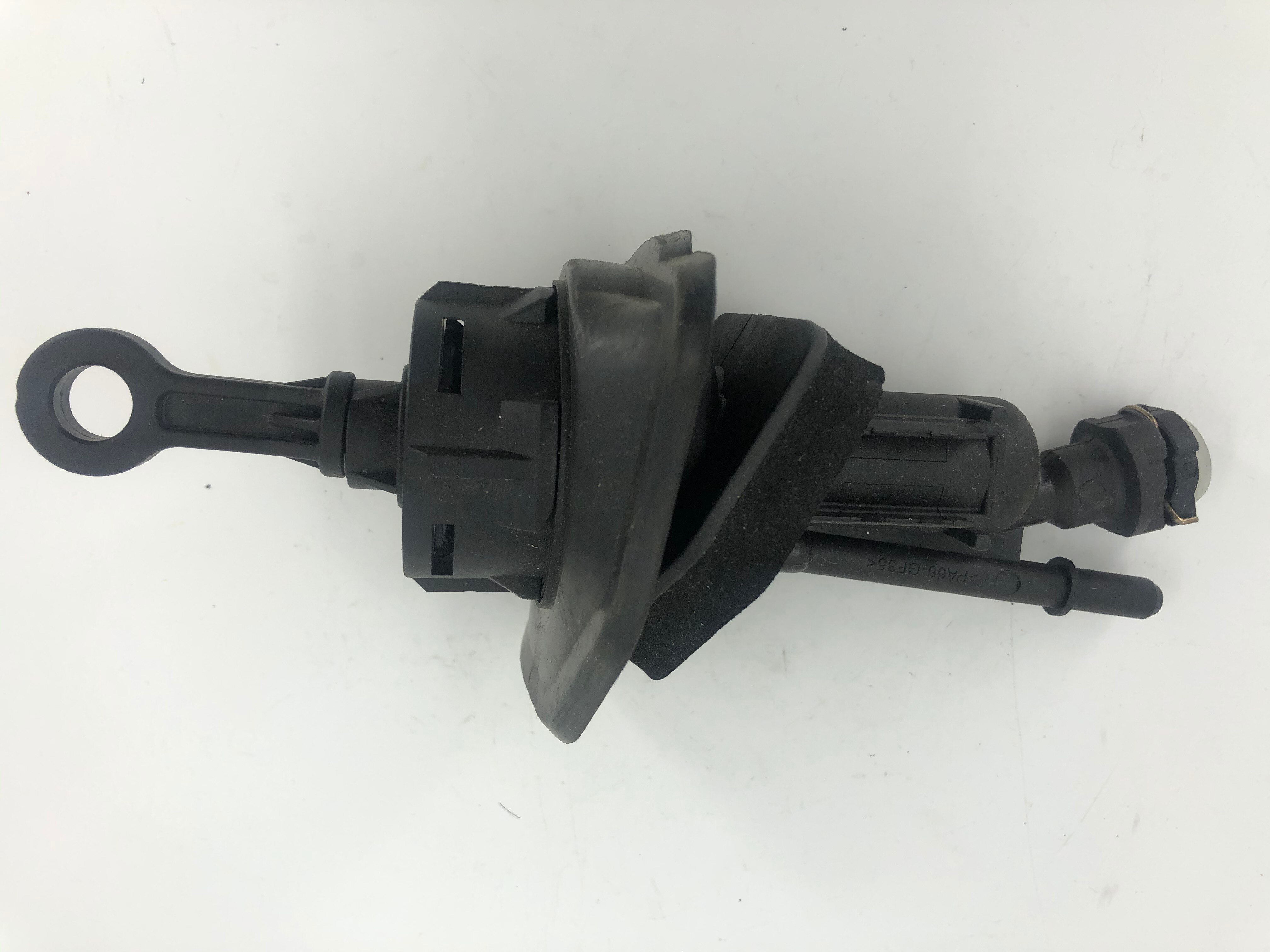 Clutch hovedsylinder 6 g 917 a 543aa 1377484 30787907 for ford mondeo  mk4 volvo  v70