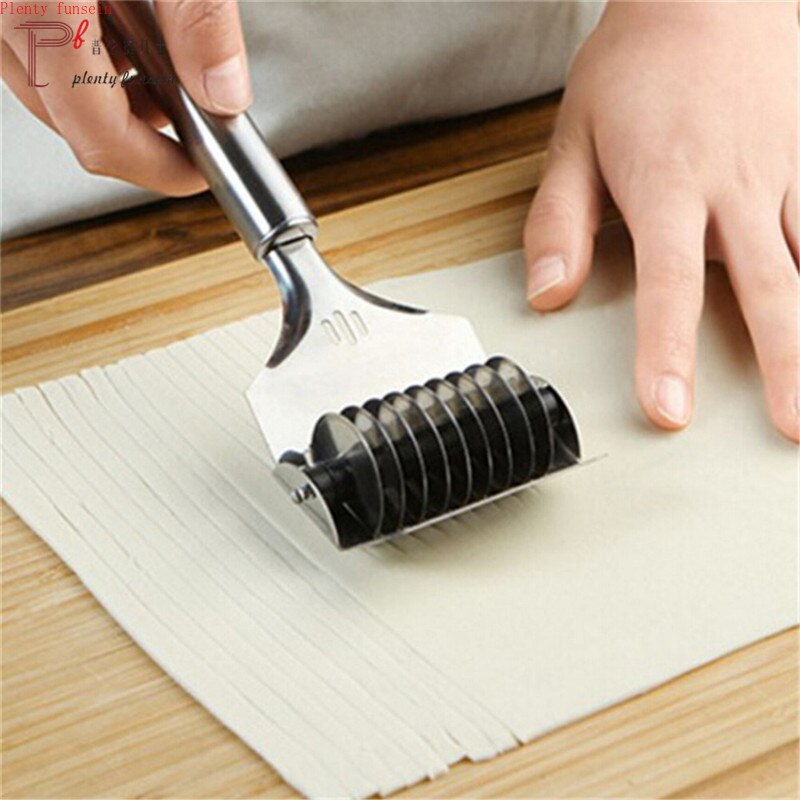 Outil de coupe de pâte en acier inoxydable | Spaghetti nouilles, rouleau de treillis, Docker outil de coupe de pâte, aide de cuisine, bricolage outils de coupe, serveur de pâtes 1 pièce