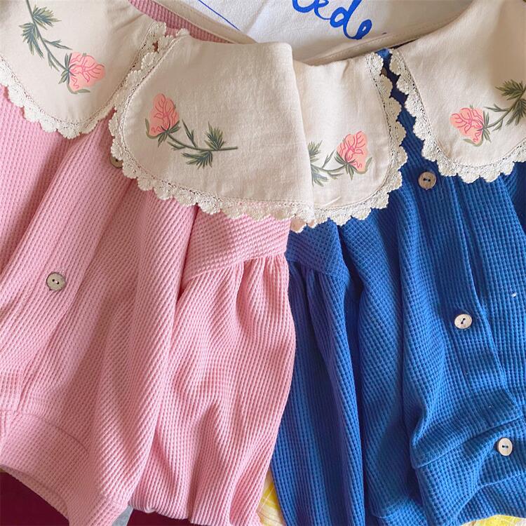 1650C cappotto da ragazza 2022 primavera nuovi vestiti per bambini coreani Cardigan lavorato a maglia in pizzo colletto rovesciato cappotto sottile Waffle
