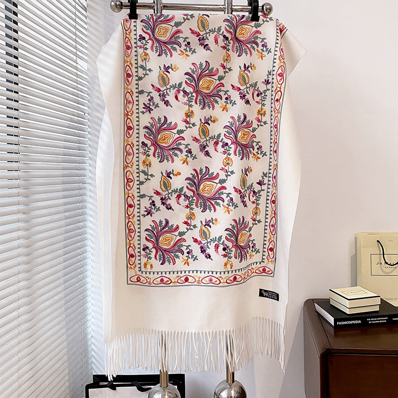 Luxo de alta qualidade bordado cachecol elegante feminino inverno grosso quente pescoço pashmina longa franja cachecóis senhora cobertor xale macio: Bege