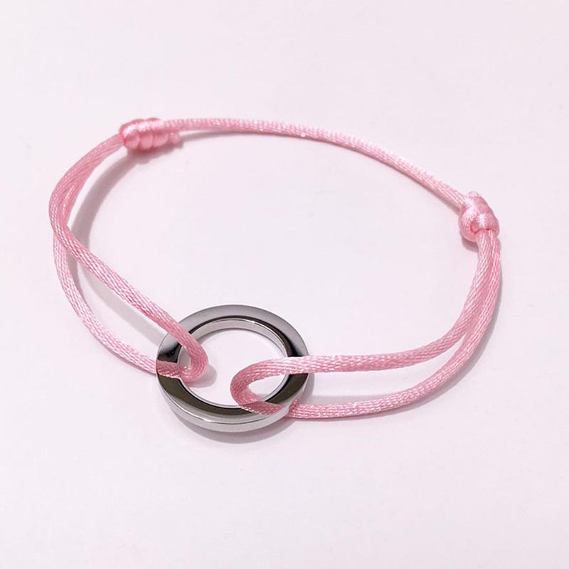 Justerbart flätat armband med enkel ring: Ren guldfärg