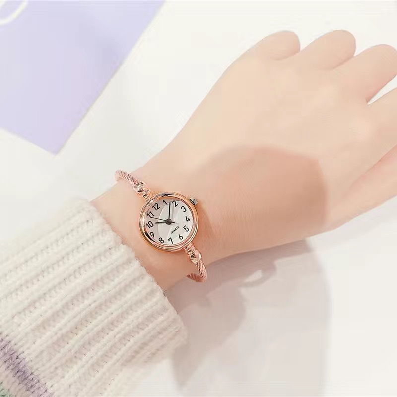 Damen Armbanduhr Gold Armband Kleines Zifferblatt Elegante Uhr Neue Nette Frauen Stahl Armband Uhr Quarz Armbanduhr: Blau