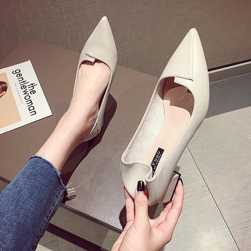 Chaussures simples femmes bouche peu profonde confortable cuir souple chaussures femmes printemps et été travail sauvage pointu talons hauts: Beige / 39