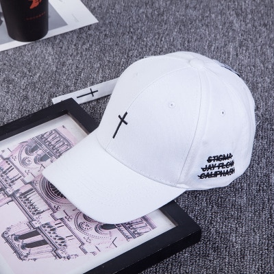 Eenvoudige geborduurde baseballpet met kruis van katoen, snapback, zomerse hiphoppetten voor koppels, buitenzonwering, unisex hoeden: Wit 1