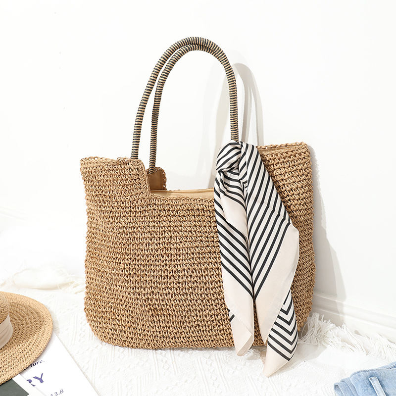 Casual woven bag women's large-capacity one-shoulder handmade straw woven bag seaside vacation beach bag: brown