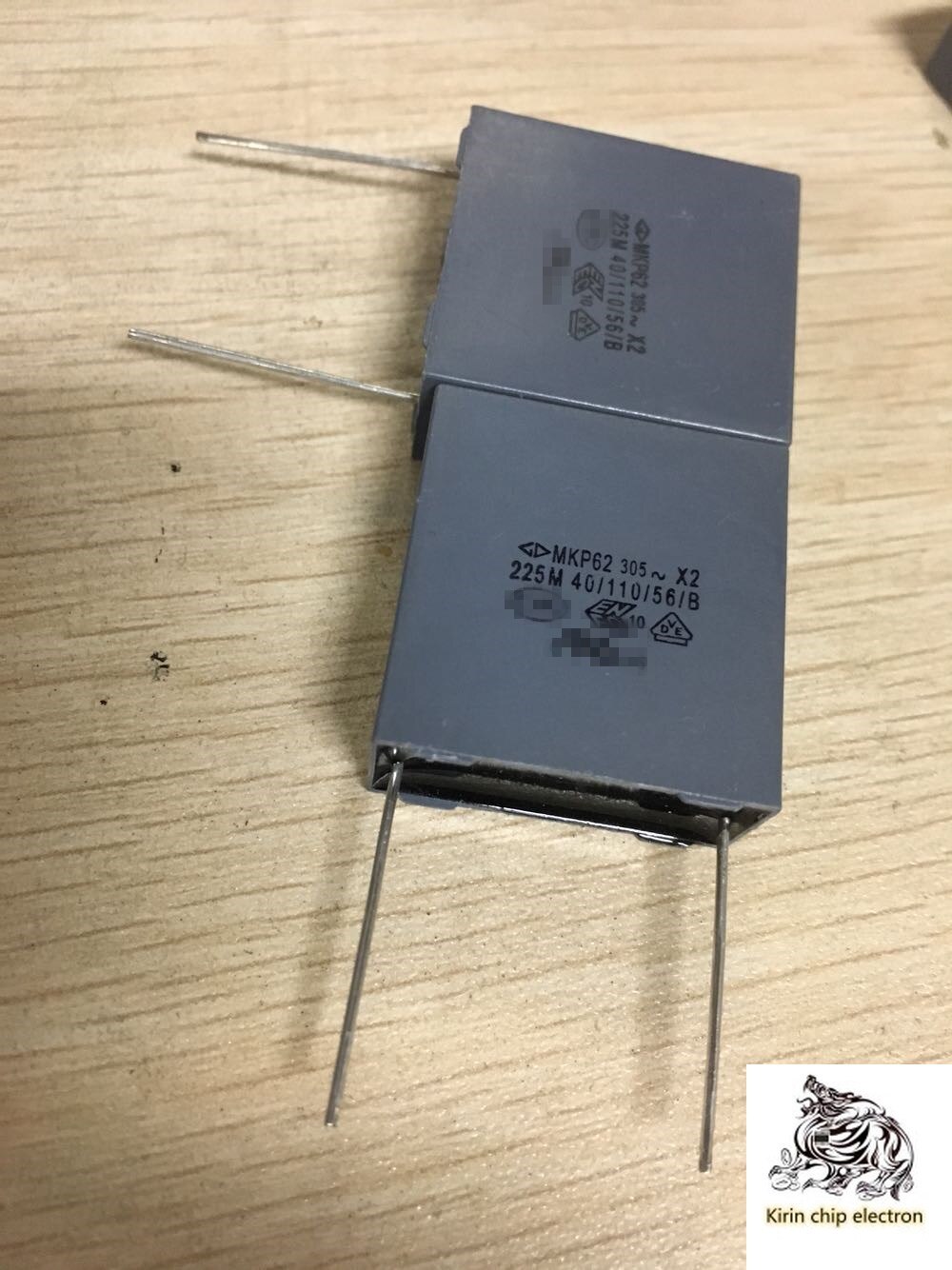 50 unids/lote de condensador 225 K M 305 ~ P22.5MM MKP62 225M 275VAC 2,2 uF