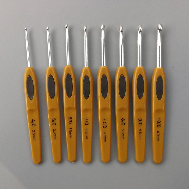 8 st/set hantverksnål stickgarn enkelvirkad silikonvirkad ergonomisk mjuk aluminium: Vit