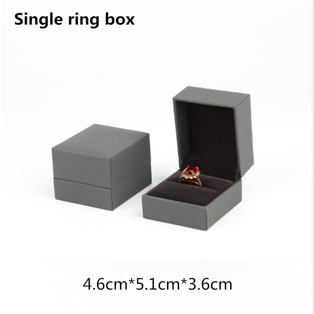 1Pcs Samt Schmuck Platz Box Frauen Hochzeit Ohrringe Ring Display Organizer Fall Elegante Schmuck Box 50x55x40mm: Single ring box