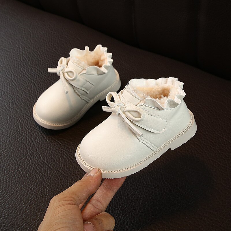 JUSTSL Winter Baby Meisjes Zachte Bodem Peuter Schoenen Kinderen Katoen gevoerde Schoenen Plus Fluwelen Houden laarzen Voor 6- 18 maanden Baby