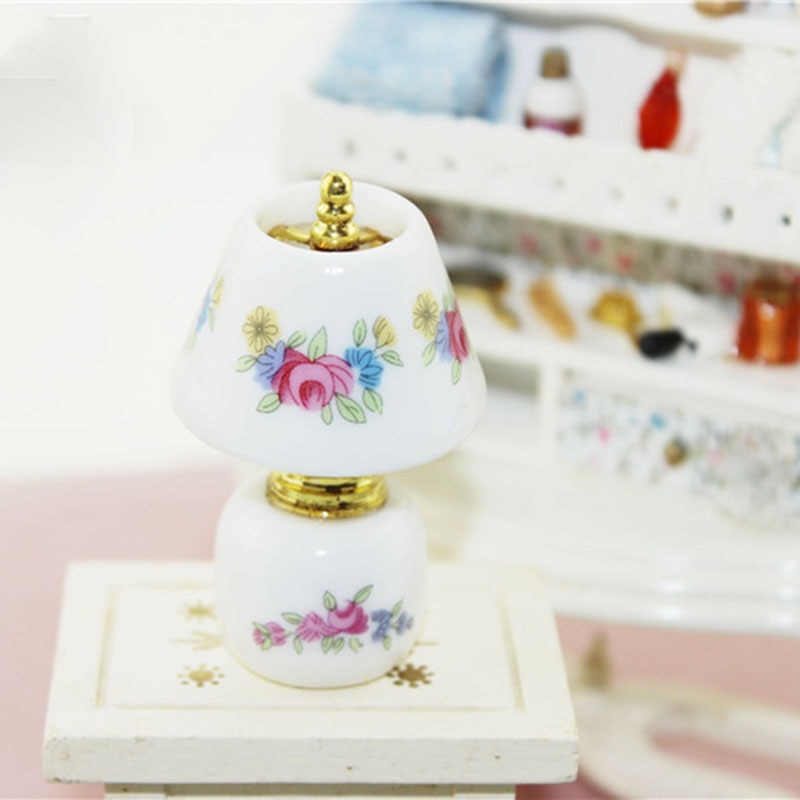 Mini keramisk lampe miniaturer dukkehus legetøj porcelæn miniature 1:12 bordlampe dukkehus 1:12 tilbehør: 02