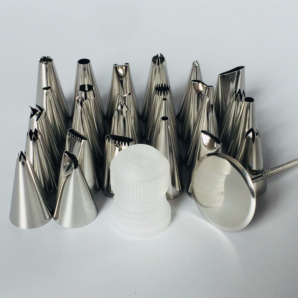 26Pcs Cake Piping Tips Kleine Normale Flower Leaf Cake Nozzles Set + 1 Pc Koppeling + 1 Pc Nagels