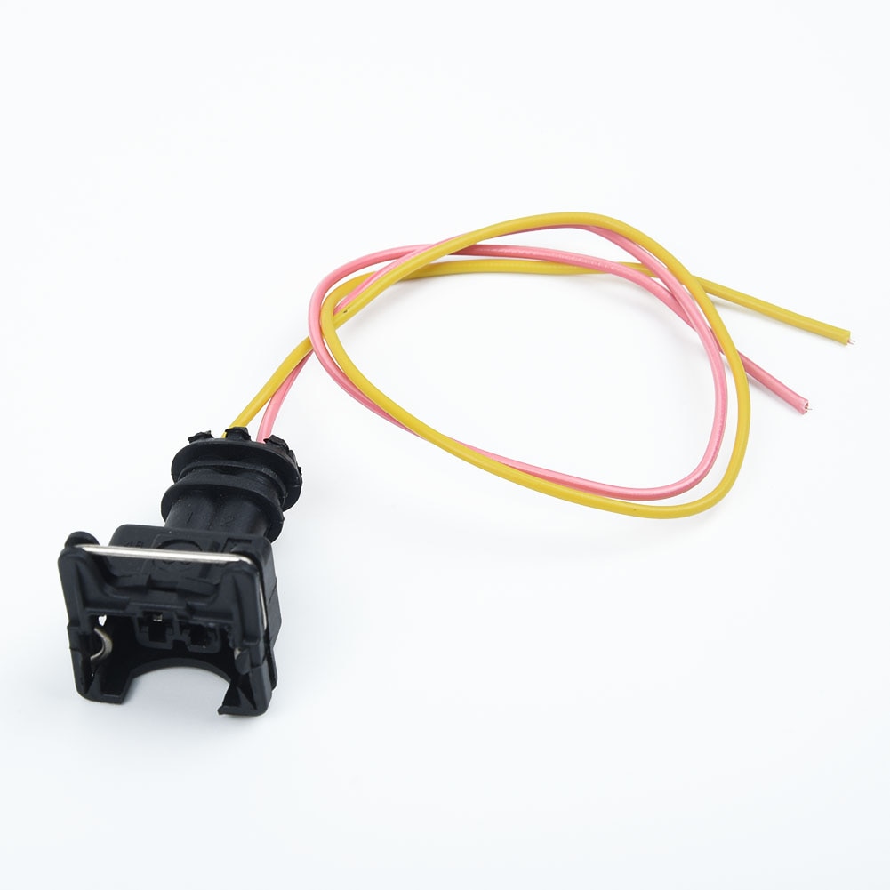 2 Pin Wire Harness Connector Fuel Pump Plug Plastic+Metal 2.3x2.2x3.8cm