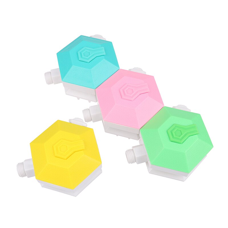 Huisdierbadgereedschap, comfortabele massage-apparaat, douchegereedschap, schoonmaak- en wasbadverstuivers, hondenborstel, huisdierbenodigdheden