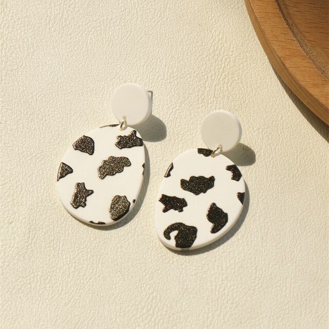 Koreaanse Acryl Geometrische Onregelmatige Dangle Oorbellen Voor Vrouwen Meisjes Leuke Zoete Zwart Wit Party Mode-sieraden: E