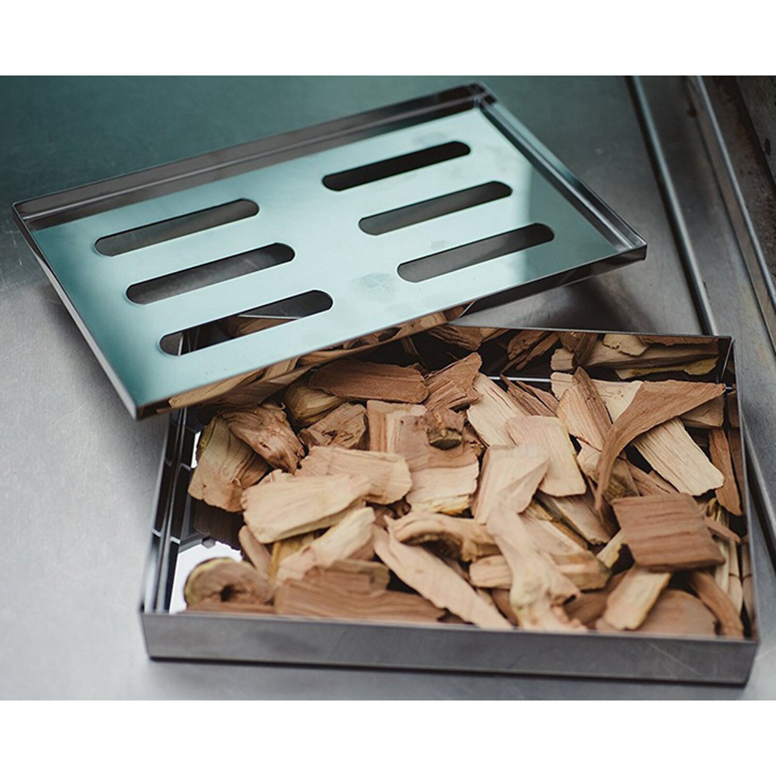 Thicker Stainless Steel Meat Smoking Barbecue Smoker Box for BBQ Wood Chips Grilling Accessories