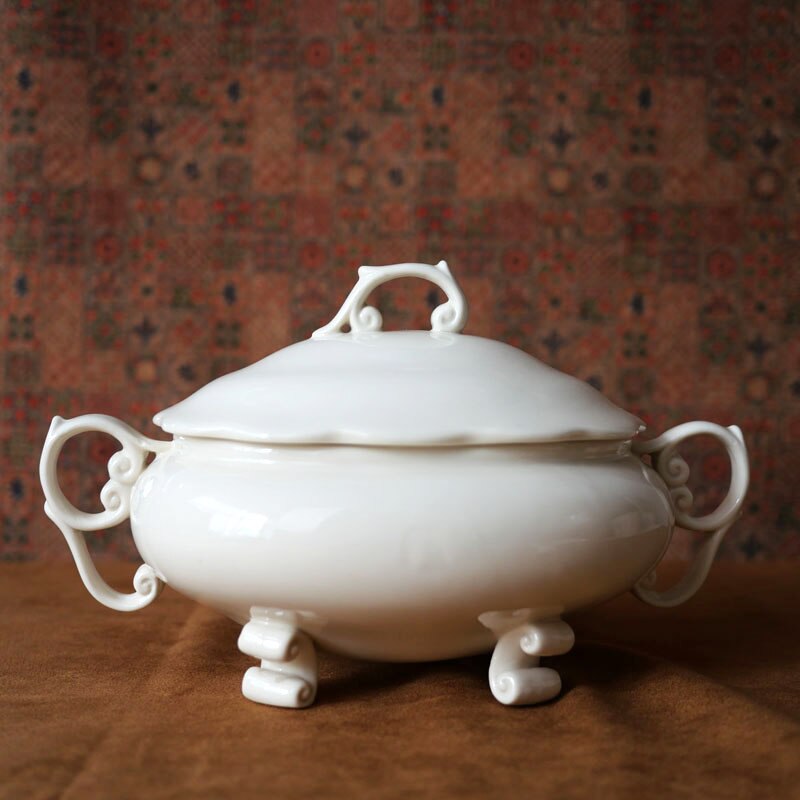 European milk white ceramic European classical carved double ear retro cup with cover: Default Title