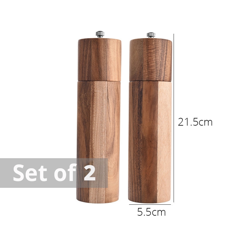 salt- og pepperkverner av tre, manuelle, havsalt- og pepperkverner til krydder, tilberedning av måltider, matlaging, servering, servering, servise: salt og pepper