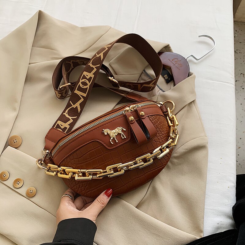 Bolso pequeño de piel sintética para mujer, bolsa de pecho a la , con cadena y cinturón de viaje,: Castaño