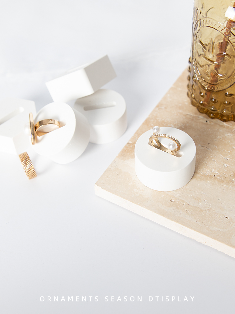 White Gypsum Ring Display Holder Jewelry Display Stand Ring Display Rack
