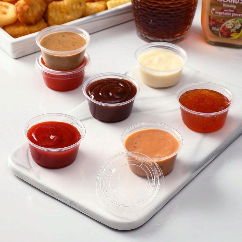 50/100 pièces 2oz Portion tasses avec couvercles jetable en plastique Sauce conteneur boîte salade pansement assaisonnement Mini cuisine organisateur