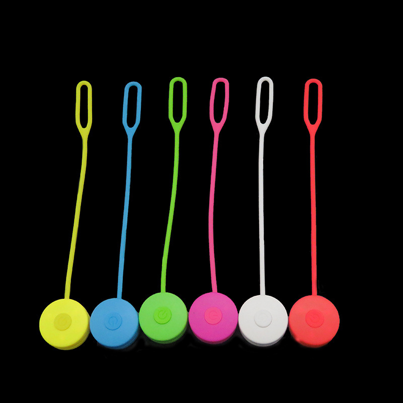 Mini lumière de vélo pour sac à dos en Silicone populaire, pour la conduite de nuit, voyant d'avertissement de vélo facile, feu arrière LED pour la sécurité du cyclisme