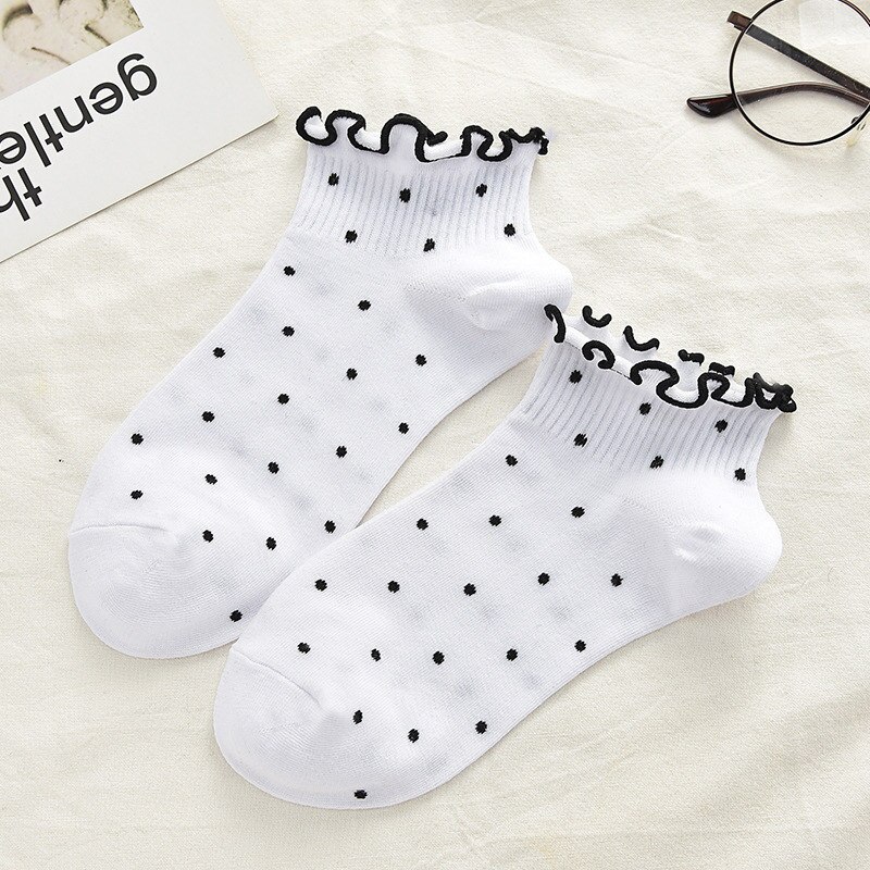 women cotton cusual White Black socks Girls cute crimped ankle socks Stripes Dots Heart short Socks 34-40: Dots White