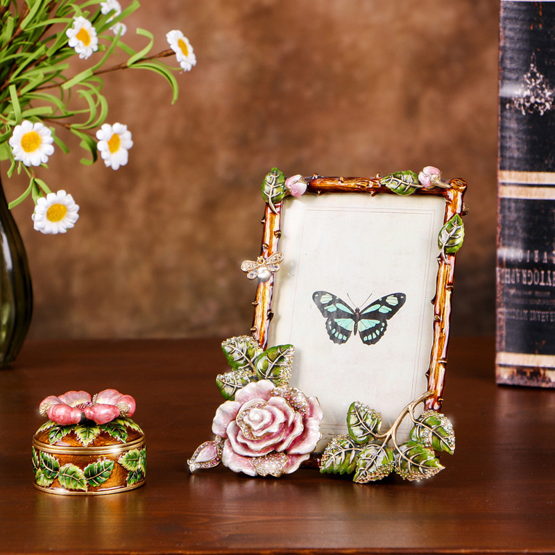 White Flower Textured Hand-Crafted Photo Frame Easel Hook for Tabletop Wall Display Decorative Floral: Yellow
