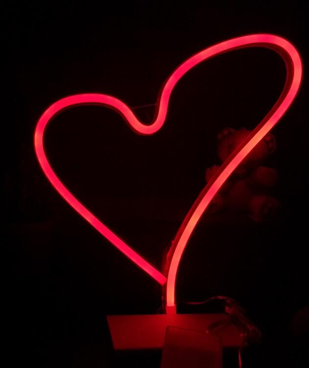 Tonger led natlampe batteri neonlysskilt væglampe dekoration juletræ telt belysning dekoration børn neon navn: Kærlighed - hjerte