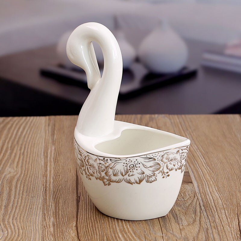 Kleine Zwaan grote Euraziatische stijl decoratieve lepel mand geplaatst de grote lepel rijke Europese hoogwaardige bone china Phnom Penh