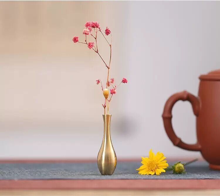 Gehamerd koperen waterdispenser, 5 liter (matka/pot) containerpot met 1 koperen glas (300 ml) en standaard, puur koper en ayurvedische gezondheidsvoordelen (5000 ml