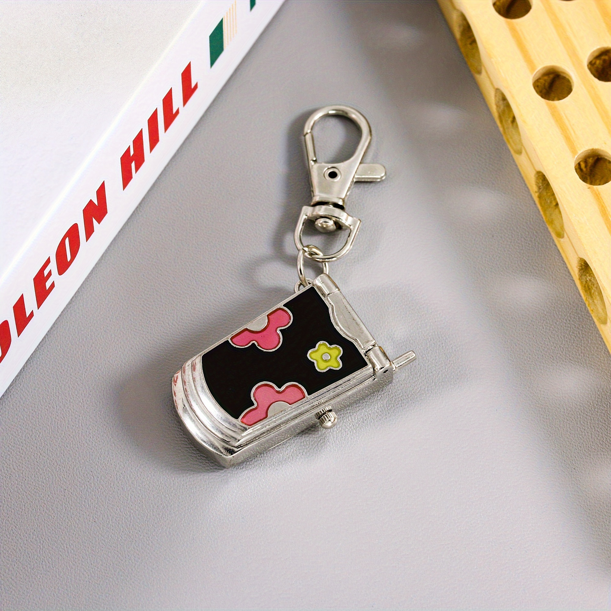 Flip phone keychain watch hanging watch trend retro cute keychain pendant: black