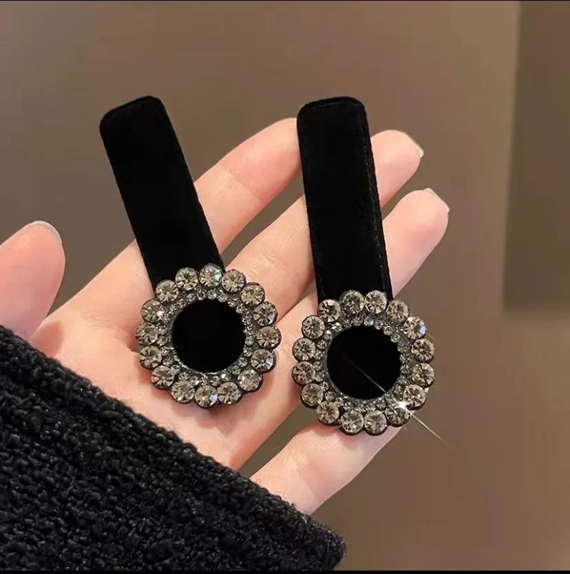 Elegante Samt-Haarnadel mit Strasssteinen für Damen, seitlicher Pony und Hinterkopf-Haarschmuck, hochwertige Haarklammern: verrotten