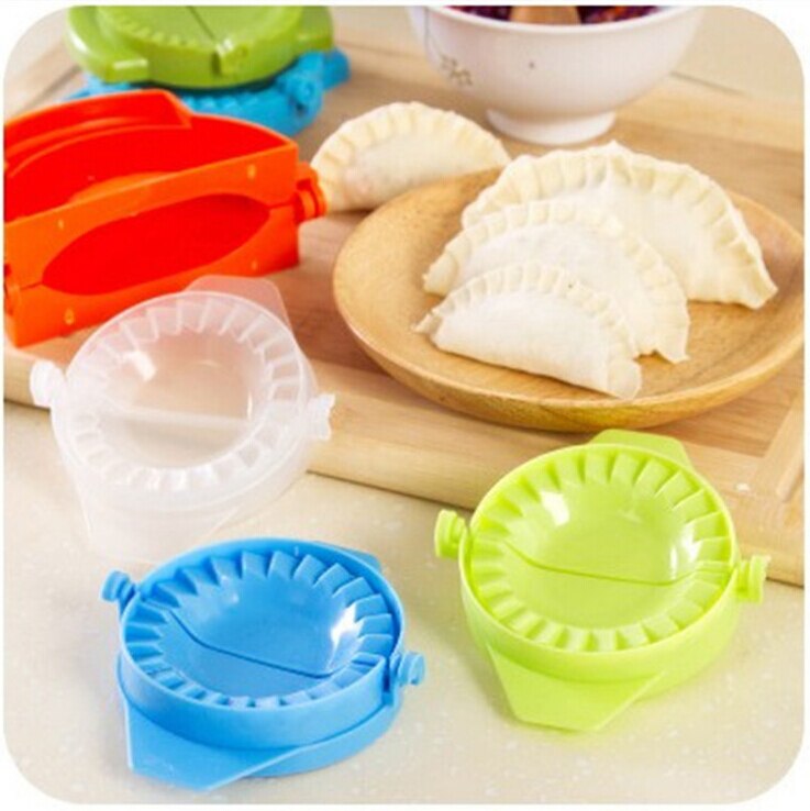 Food Dumplings modelling tools Kitchen Magic Manual Pack Machine Food-grade Plastic Pinch Color Random