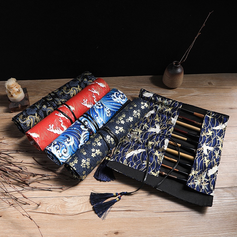 1 pc Der Antike Chinesische Stil Künstler Pinsel Tasche Wrap 10 Löcher Baumwolle Charateristic Muster Quaste Anhänger L S größen