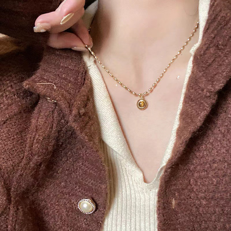 Collar con colgante de piedra marrón de cuero Vintage, gargantilla apilable, cadena de clavícula con temperamento para mujer y niña, collar de Otoño Invierno: Rojo óxido