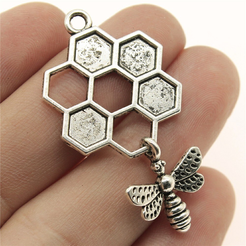 Dijes de abeja, Hornet de miel, Bronce Antiguo, colgantes de Color plateado, hallazgos de fabricación DIY, artesanía hecha a mano, 10 piezas