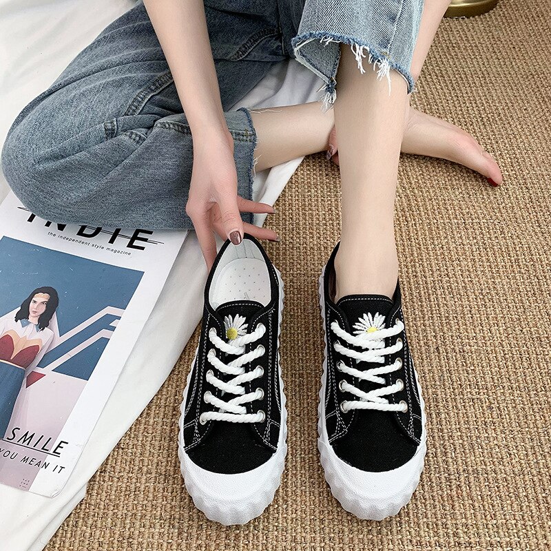 Den lilla daisy skor koreanska versionen av den vilda, high top sneakers svart canvas skor kvinnlig: Svart / 40
