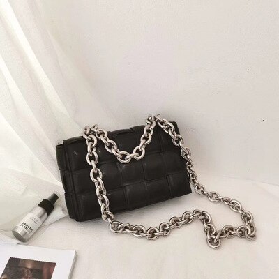 Borsa a tracolla a catena in metallo spesso donna nuovo Designer tessuto morbido quadrato borse a tracolla borsa di personalità della moda femminile di alta qualità: black silver chain