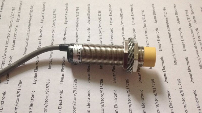 M18 analog proximity sensor / 0-8MM linear displacement sensor / 0-10V 10-0V output Proximity switch