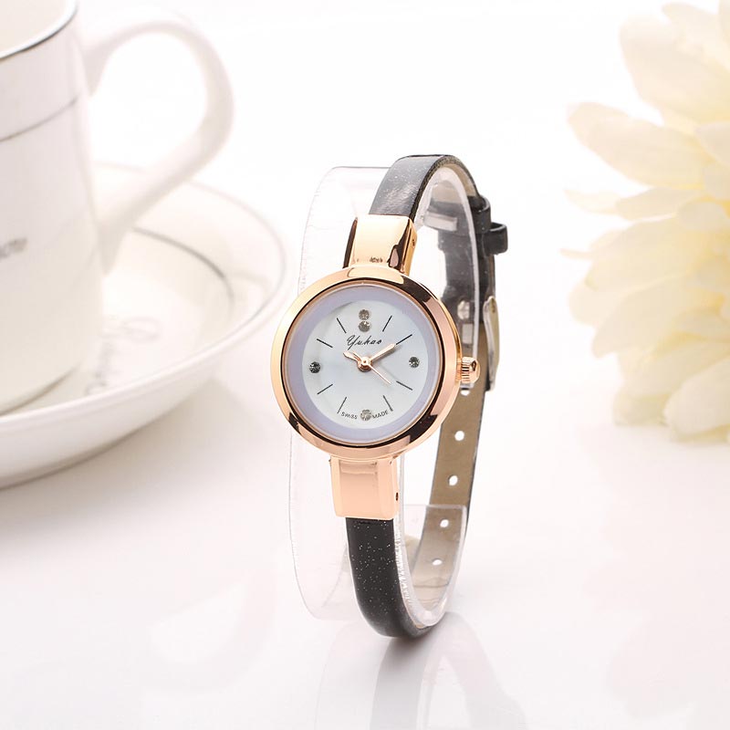 Reloj de cuarzo con correa de cuero fino para mujer, Retro cronógrafo de pulsera, de cristal y circonita, color marrón, femenino: Negro
