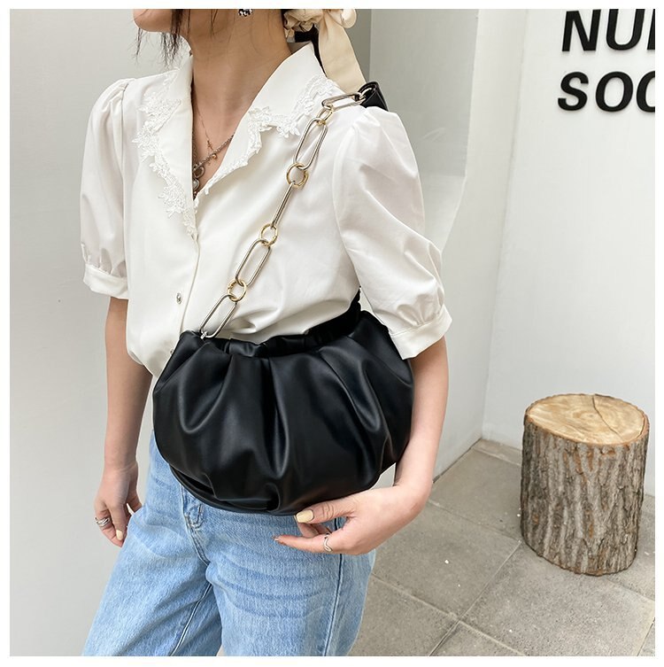 Swdf Dikke Ketting Cloud Tas Retro Onderarm Zak Zachte Vouw Tas Vrouwelijke Knoedel Tas Koeienhuid Lederen Clutch handtas: Black