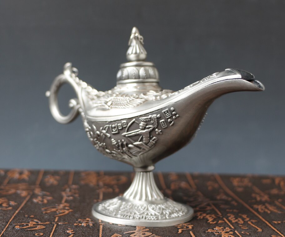 EXQUISITE CHINESE CARVED FLOWER LATIN LAMP
